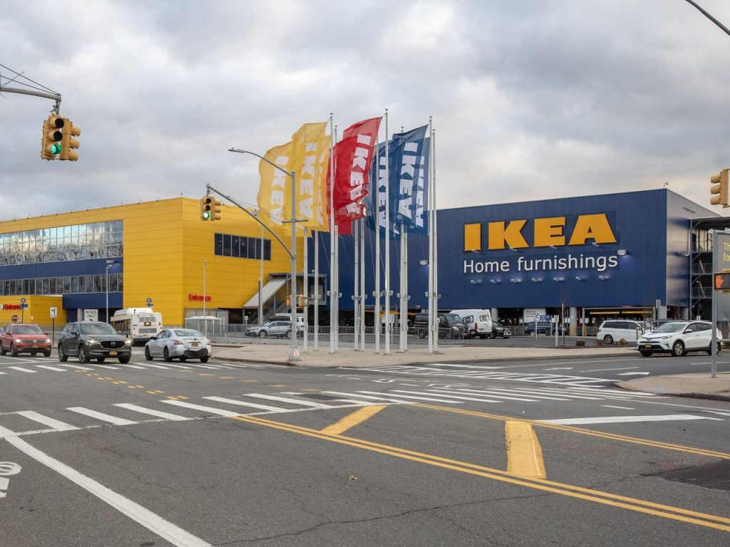 How does IKEA attract customers?